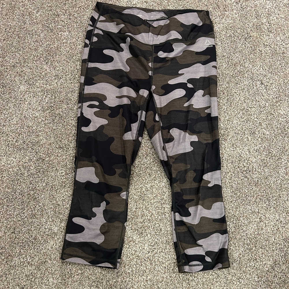 Reebok Black and Gray Leggings Athletic Fit